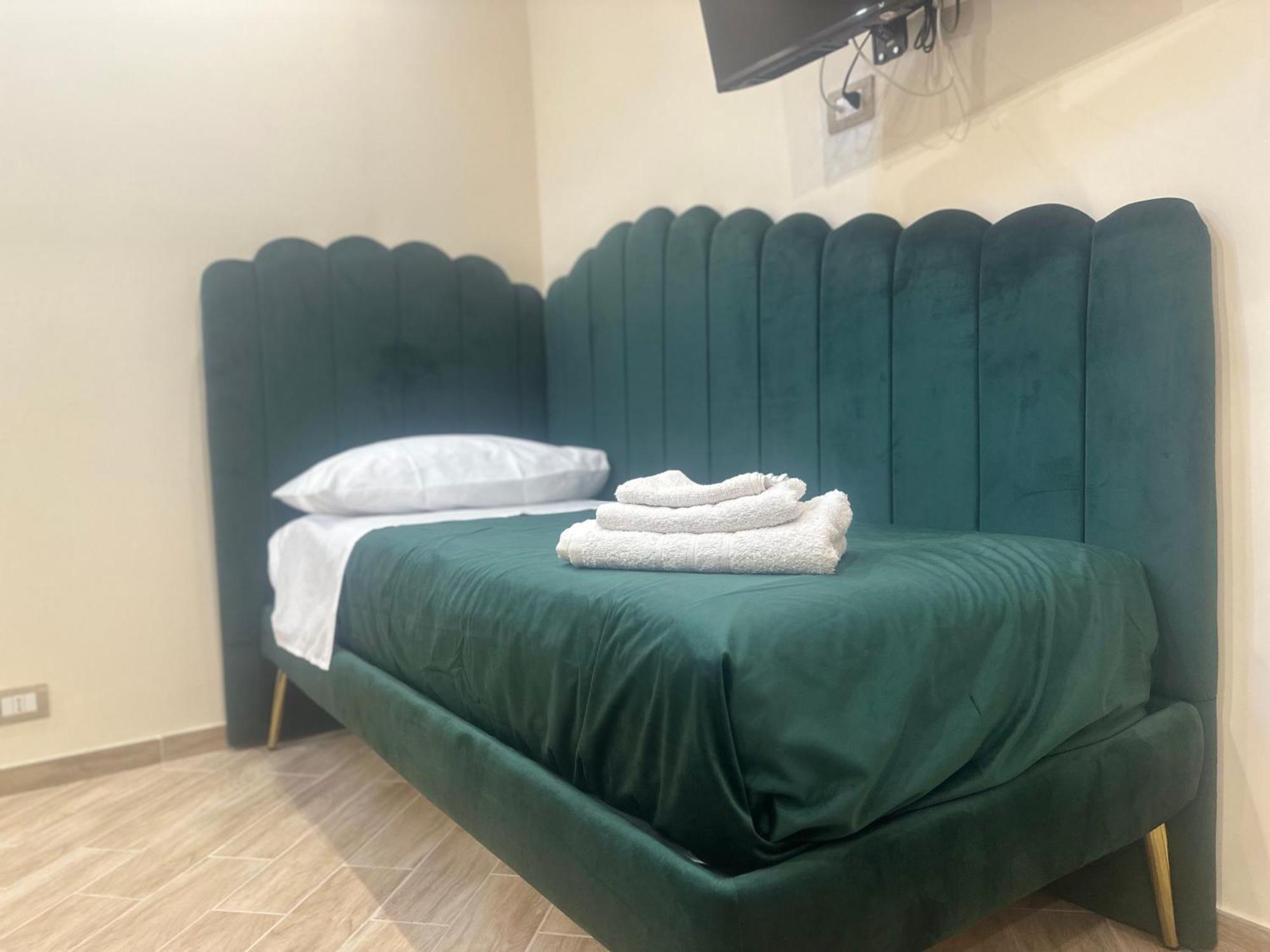 Attic Room Неаполь Экстерьер фото