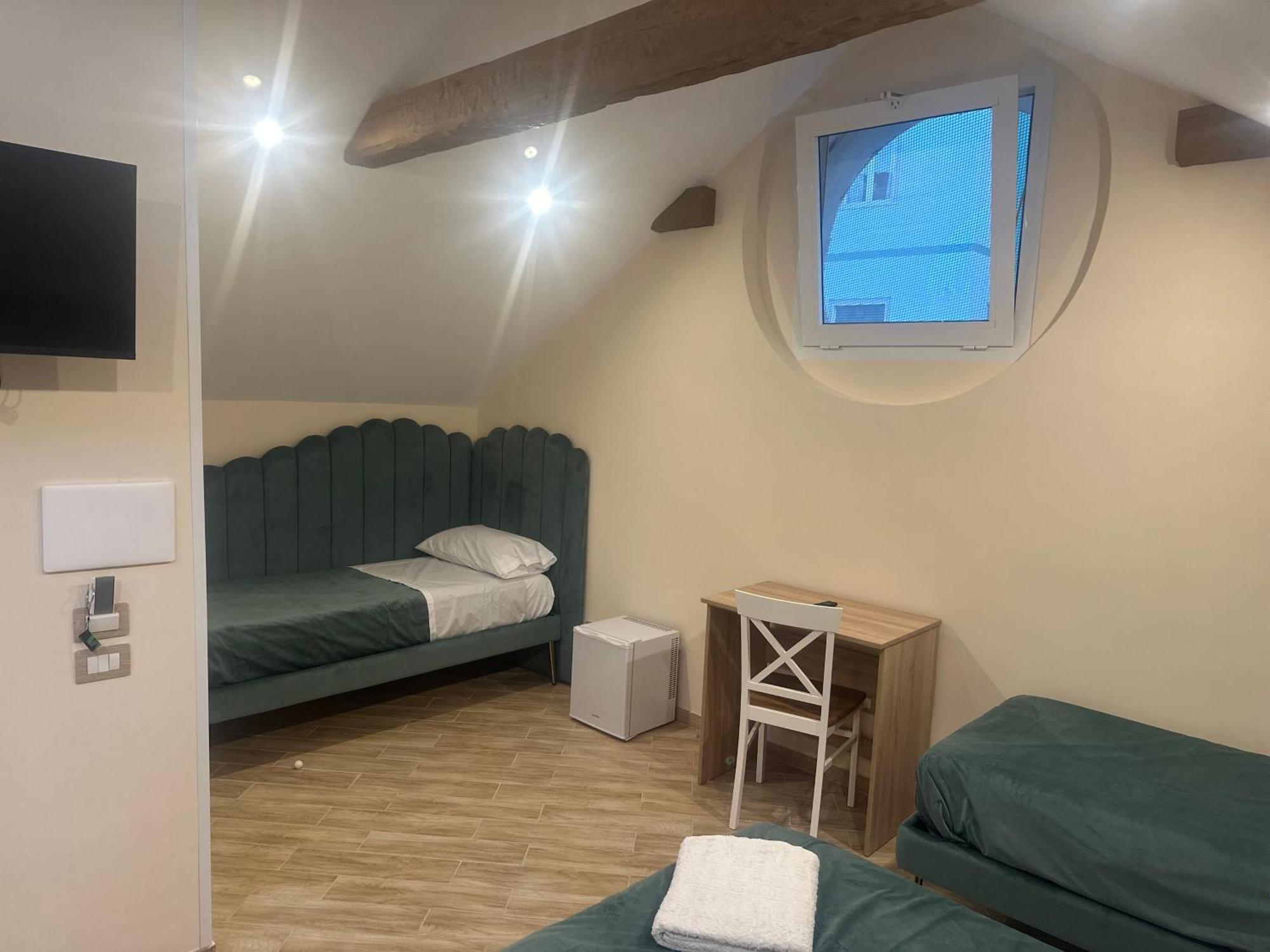 Attic Room Неаполь Экстерьер фото