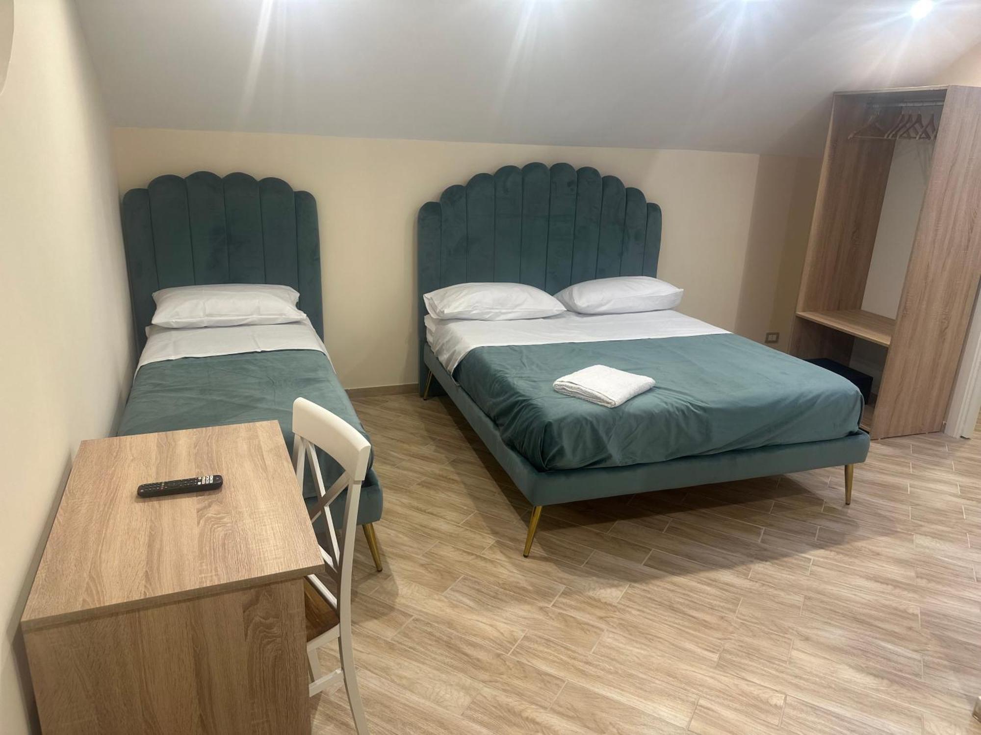 Attic Room Неаполь Экстерьер фото