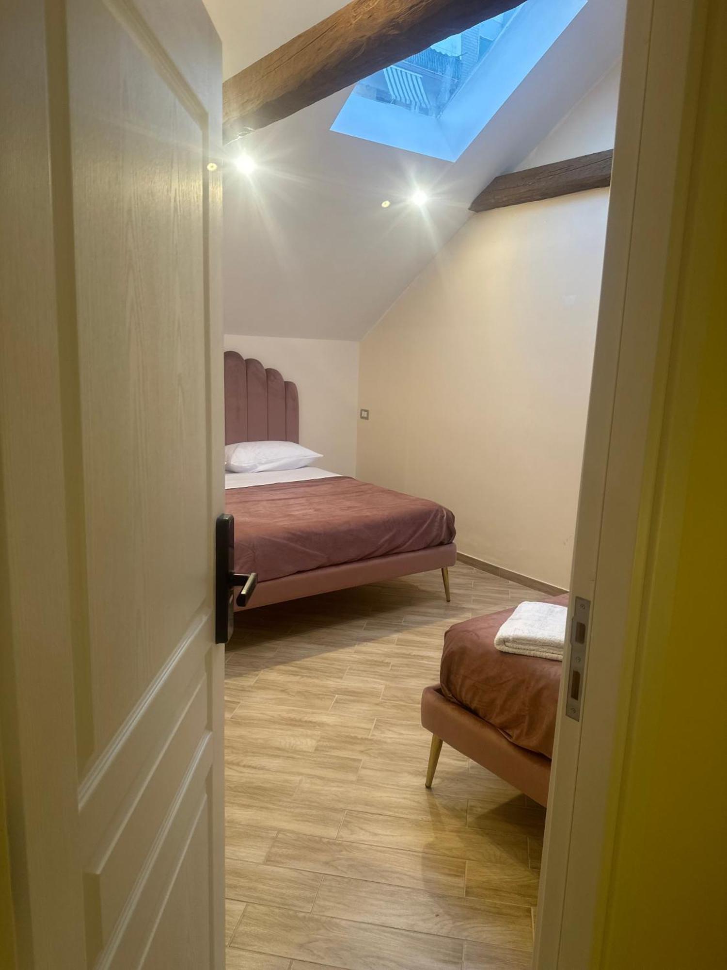 Attic Room Неаполь Экстерьер фото