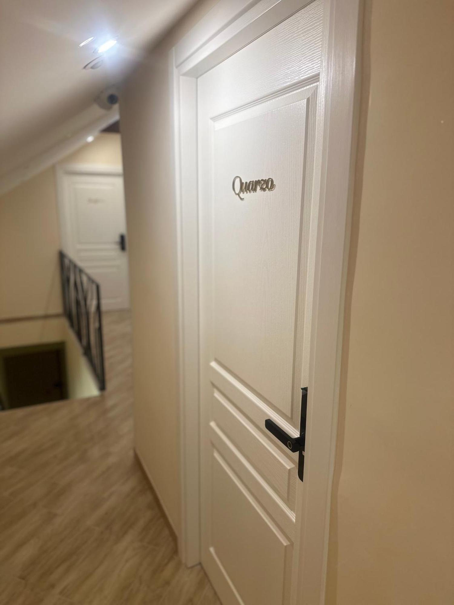 Attic Room Неаполь Экстерьер фото